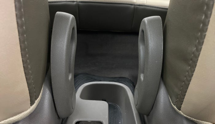 2014 Hyundai i10 SPORTZ 1.1 IRDE2, Petrol, Manual, 34,043 km, Driver Side Adjustment Panel