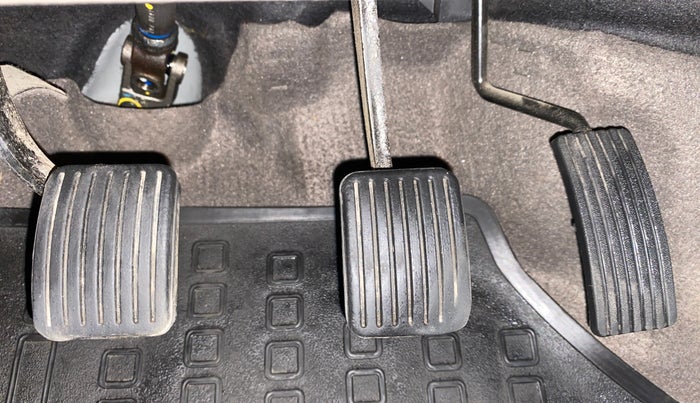 2014 Hyundai i10 SPORTZ 1.1 IRDE2, Petrol, Manual, 34,043 km, Pedals