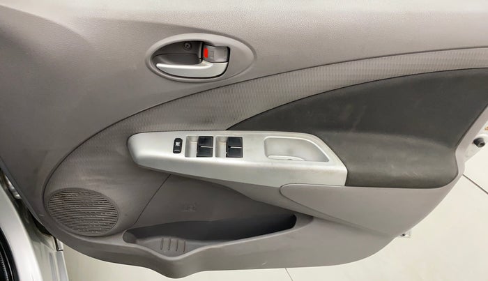 2011 Toyota Etios Liva V, Petrol, Manual, 46,096 km, Driver Side Door Panels Control
