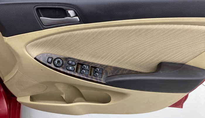 2016 Hyundai Verna 1.6 VTVT SX AT, Petrol, Automatic, 34,108 km, Driver Side Door Panels Control