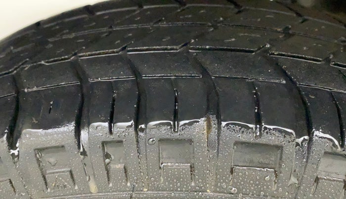 2019 Maruti Eeco 5 STR WITH A/C+HTR, Petrol, Manual, 47,246 km, Right Rear Tyre Tread