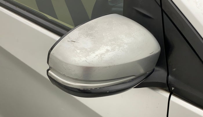 2015 Honda Brio S MT, Petrol, Manual, 86,813 km, Right rear-view mirror - Mirror motor not working