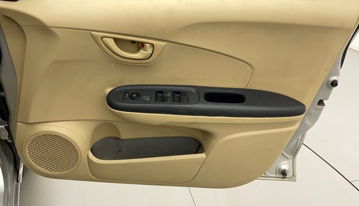 2015 Honda Brio S MT, Petrol, Manual, 86,813 km, Driver Side Door Panels Control