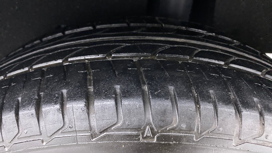Left Rear Tyre Tread