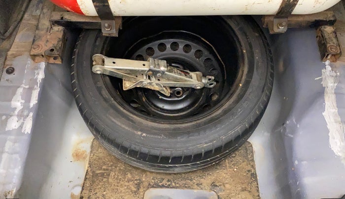 2018 Honda City 1.5L I-VTEC V MT, CNG, Manual, 1,11,068 km, Dicky (Boot door) - Tool missing