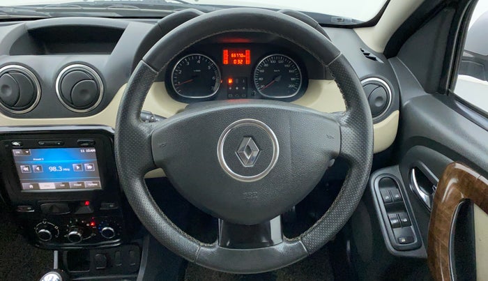 2014 Renault Duster 110 PS RXZ DIESEL OPT, Diesel, Manual, 66,796 km, Steering Wheel Close Up