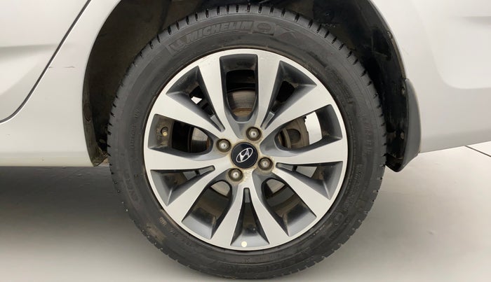 2014 Hyundai Verna FLUIDIC 1.6 CRDI SX, Diesel, Manual, 57,182 km, Left Rear Wheel