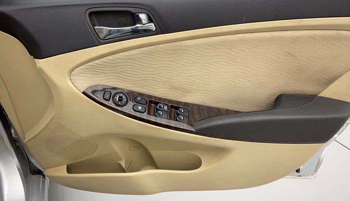 2014 Hyundai Verna FLUIDIC 1.6 CRDI SX, Diesel, Manual, 57,182 km, Driver Side Door Panels Control