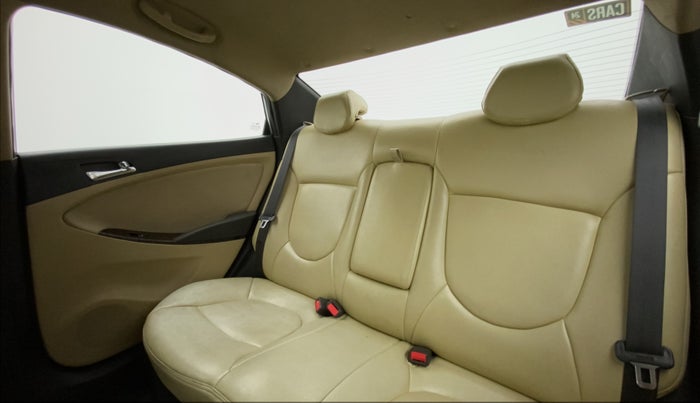 2014 Hyundai Verna FLUIDIC 1.6 CRDI SX, Diesel, Manual, 57,182 km, Right Side Rear Door Cabin