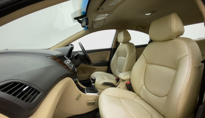 2014 Hyundai Verna FLUIDIC 1.6 CRDI SX, Diesel, Manual, 57,182 km, Right Side Front Door Cabin