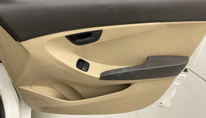 2016 Hyundai Eon SPORTZ, Petrol, Manual, 56,431 km, Driver Side Door Panels Control