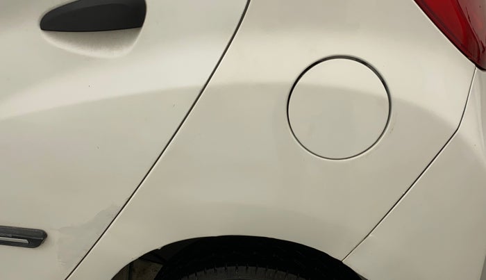 2016 Hyundai Eon SPORTZ, Petrol, Manual, 56,431 km, Left quarter panel - Paint has minor damage