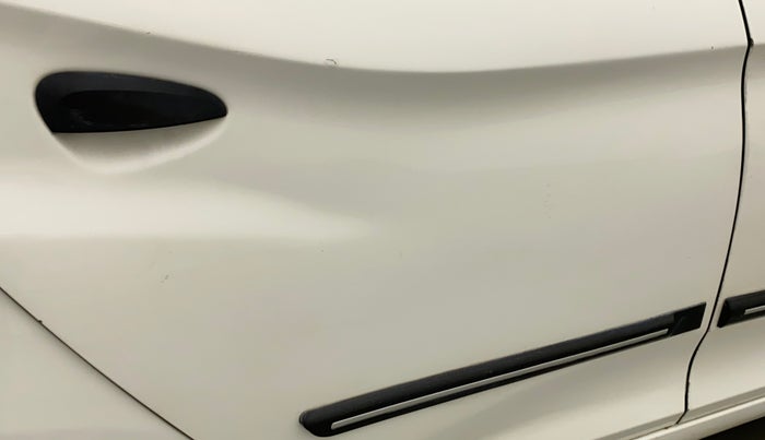 2016 Hyundai Eon SPORTZ, Petrol, Manual, 56,431 km, Right rear door - Minor scratches