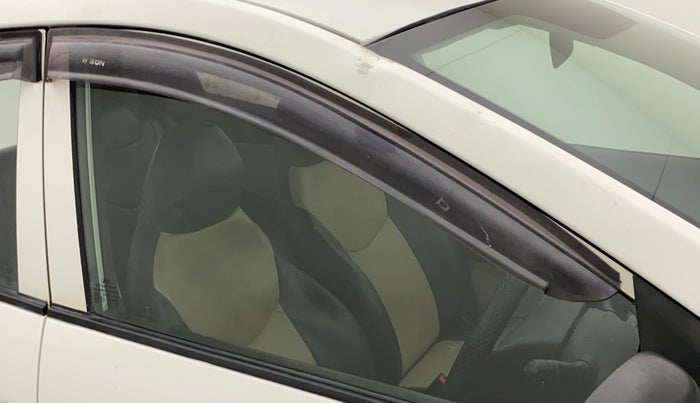 2016 Hyundai Eon SPORTZ, Petrol, Manual, 56,431 km, Driver-side door - Door visor damaged