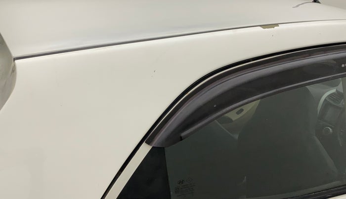2016 Hyundai Eon SPORTZ, Petrol, Manual, 56,431 km, Right C pillar - Paint is slightly faded