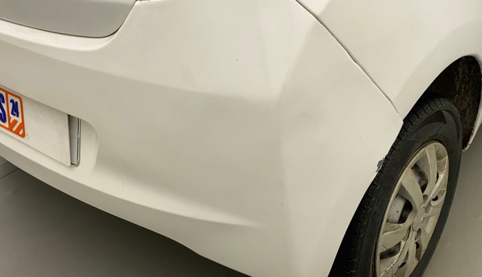 2016 Hyundai Eon SPORTZ, Petrol, Manual, 56,431 km, Rear bumper - Paint is slightly damaged