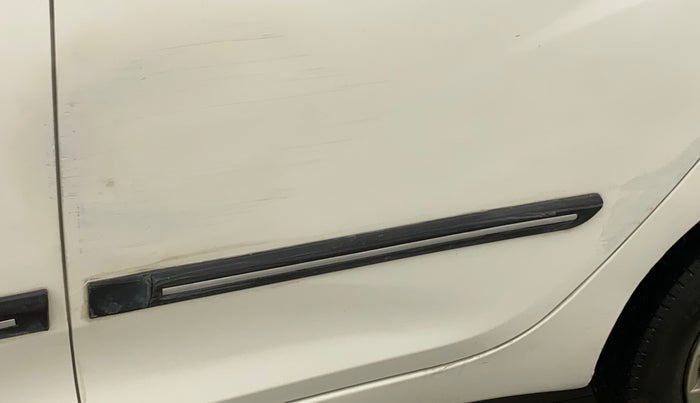 2016 Hyundai Eon SPORTZ, Petrol, Manual, 56,431 km, Rear left door - Minor scratches