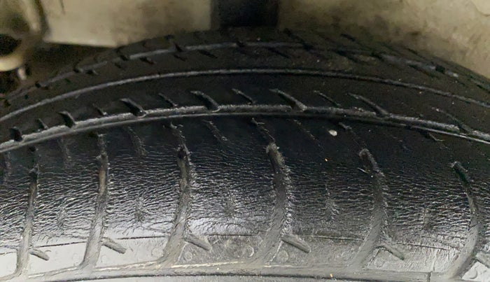 2018 Maruti Celerio ZXI AMT, Petrol, Automatic, 30,873 km, Right Rear Tyre Tread