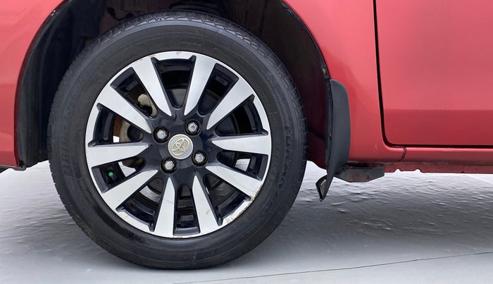 2018 Toyota Etios Liva V DUAL TONE, Petrol, Manual, 49,851 km, Left Front Wheel