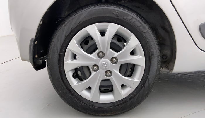 2015 Hyundai Grand i10 SPORTZ 1.1 CRDI, Diesel, Manual, 47,626 km, Right Rear Wheel