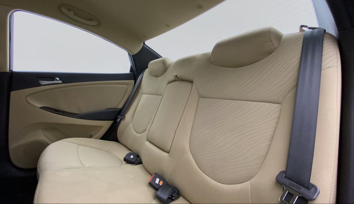 2016 Hyundai Verna FLUIDIC 1.6 SX VTVT, Petrol, Manual, 31,533 km, Right Side Rear Door Cabin