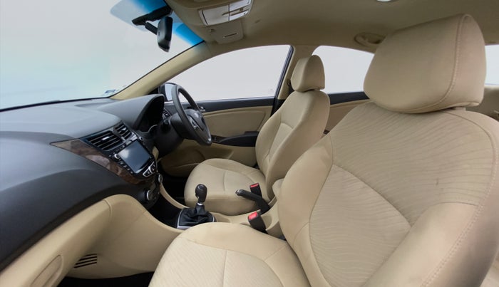 2016 Hyundai Verna FLUIDIC 1.6 SX VTVT, Petrol, Manual, 31,533 km, Right Side Front Door Cabin