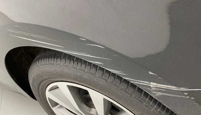2016 Hyundai Verna FLUIDIC 1.6 SX VTVT, Petrol, Manual, 31,533 km, Left quarter panel - Minor scratches
