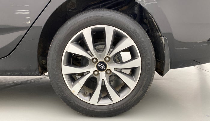 2016 Hyundai Verna FLUIDIC 1.6 SX VTVT, Petrol, Manual, 31,533 km, Left Rear Wheel