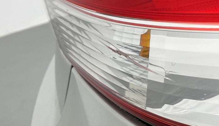 2017 Maruti Ciaz ZETA 1.4 VVT AMT, Petrol, Automatic, 63,065 km, Right tail light - Minor damage