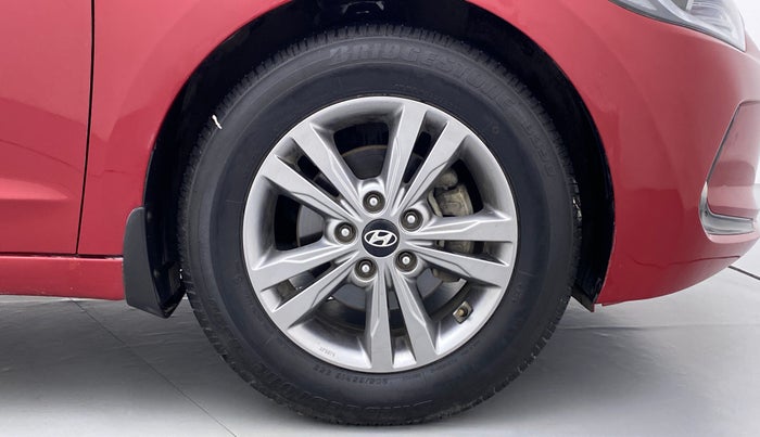 2017 Hyundai New Elantra 2.0 SX (O) MT, Petrol, Manual, 85,727 km, Right Front Wheel