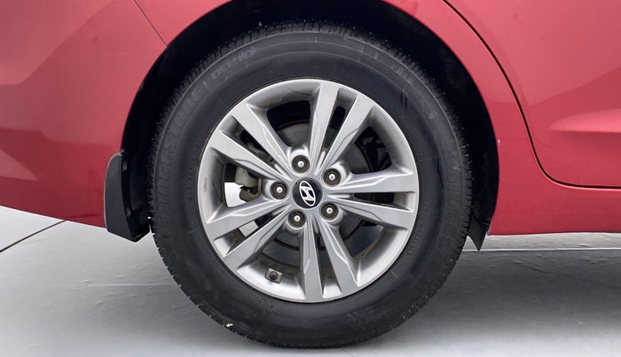 2017 Hyundai New Elantra 2.0 SX (O) MT, Petrol, Manual, 85,727 km, Right Rear Wheel