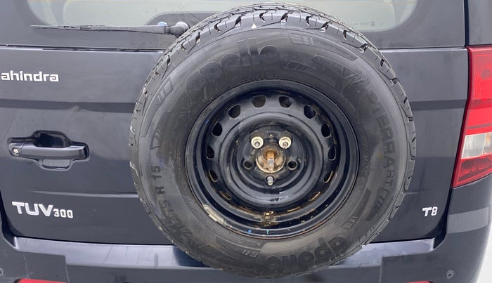 2016 Mahindra TUV300 T8, Diesel, Manual, 62,675 km, Spare Tyre