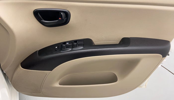 2014 Hyundai i10 MAGNA 1.1 IRDE2, Petrol, Manual, 14,201 km, Driver Side Door Panels Control