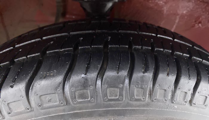 2018 Maruti Alto 800 LXI, Petrol, Manual, 32,468 km, Right Front Tyre Tread