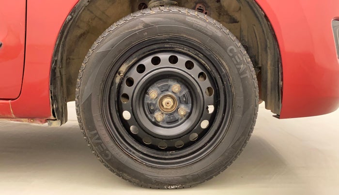 2015 Maruti Wagon R 1.0 VXI, Petrol, Manual, 52,228 km, Right Front Wheel