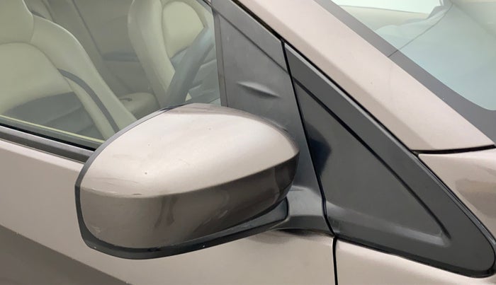 2014 Honda Brio S MT, Petrol, Manual, 69,651 km, Right rear-view mirror - Slight misalignment