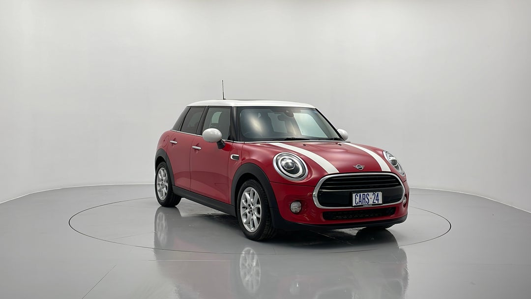 Right Front Diagonal (45- Degree) View