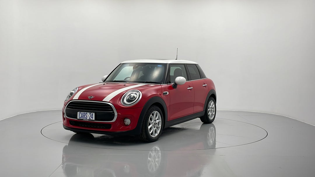 Left Front Diagonal (45- Degree) View