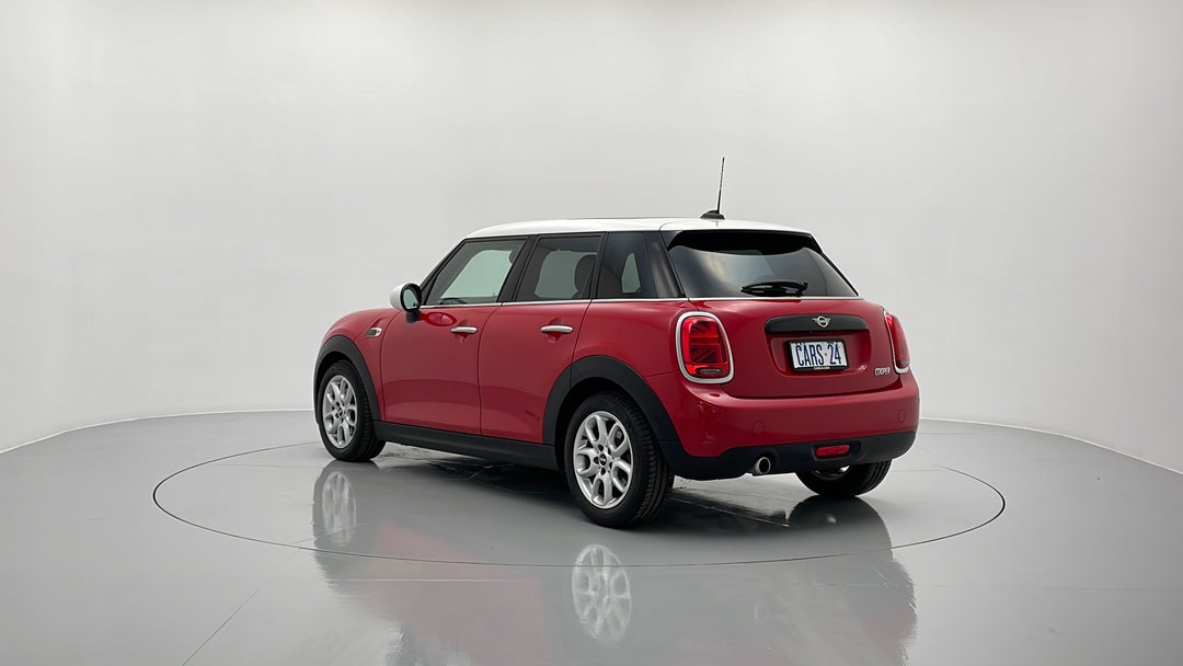 Left Back Diagonal (45- Degree) View