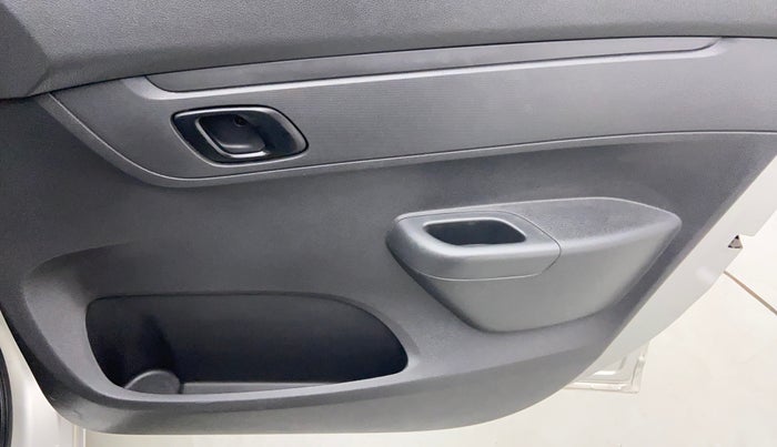 2016 Renault Kwid RXT, Petrol, Manual, 44,074 km, Driver Side Door Panels Control