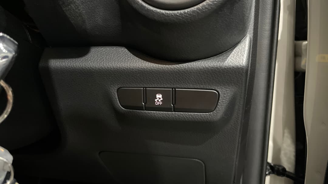 2025 Kia Picanto Sport (pe2), Automatic, 2727 km, Utility Switches/Buttons