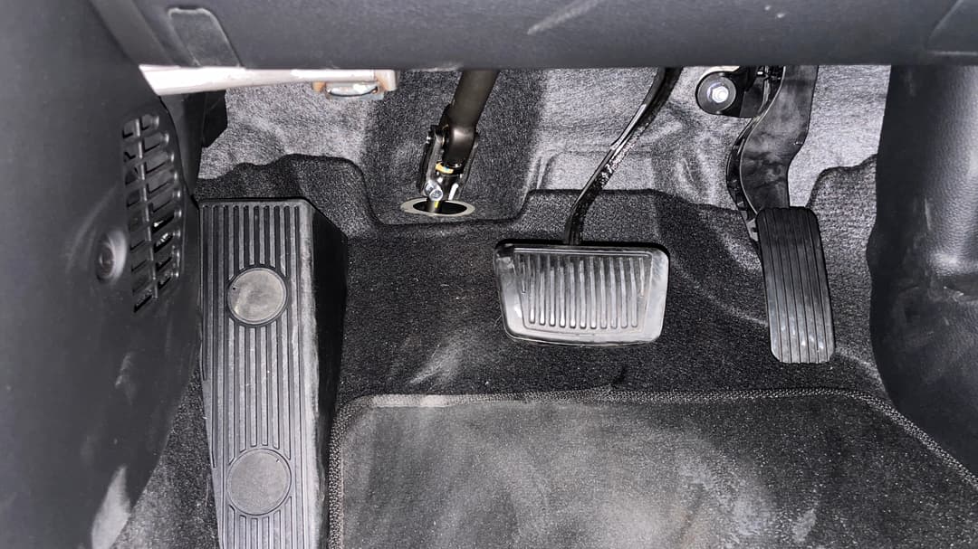 2025 Kia Picanto Sport (pe2), Automatic, 2727 km, Pedals and Footmat