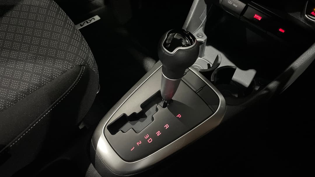 2025 Kia Picanto Sport (pe2), Automatic, 2727 km, Gear Lever 