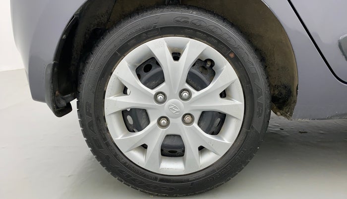 2013 Hyundai Grand i10 SPORTZ 1.1 CRDI, Diesel, Manual, 13,135 km, Right Rear Wheel