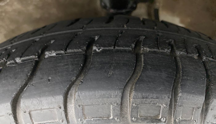 2018 Maruti Alto 800 LXI, Petrol, Manual, 35,371 km, Left Front Tyre Tread