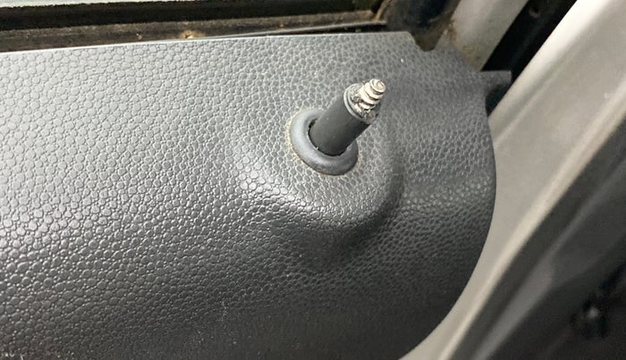 2018 Maruti Alto 800 LXI, Petrol, Manual, 35,371 km, Lock system - Door lock knob has minor damage