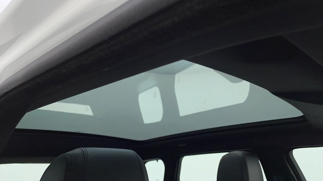 Interior Sunroof/Moonroof