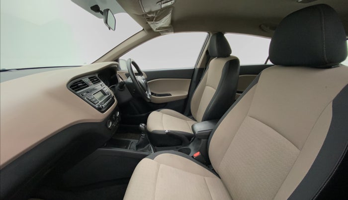 2017 Hyundai Elite i20 SPORTZ 1.2, Petrol, Manual, 41,984 km, Right Side Front Door Cabin