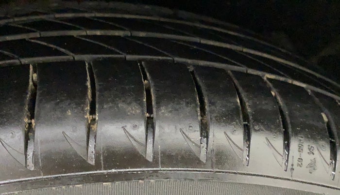 2018 Maruti Baleno ALPHA DIESEL 1.3, Diesel, Manual, 89,607 km, Right Rear Tyre Tread