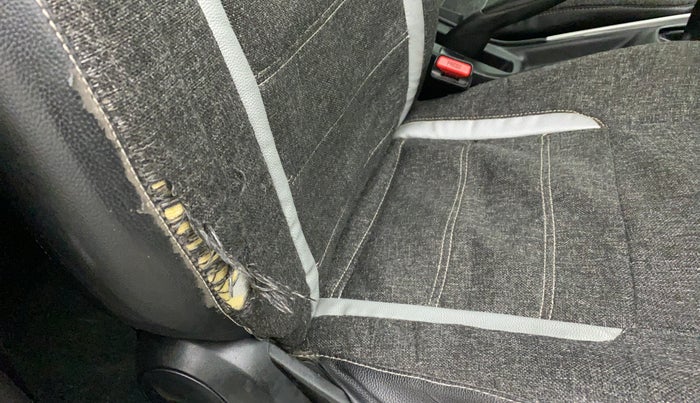 2018 Maruti Baleno ALPHA DIESEL 1.3, Diesel, Manual, 89,202 km, Driver seat - Cover slightly torn